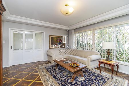 5_photo/94dce6af1b.b4b4ea4450a4f201-ATLAS-6fbaf817-71ca-42c4-b0df-9339aa1d4958.jpg de casa à venda com 4 quartos, 300m² em São Francisco, Curitiba