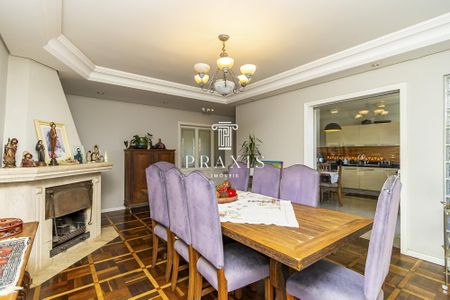 12_photo/94dce6af1b.b4b4ea4450a4f201-ATLAS-9b4c526e-77cc-4407-8cd8-bf36172b92db.jpg de casa à venda com 4 quartos, 300m² em São Francisco, Curitiba