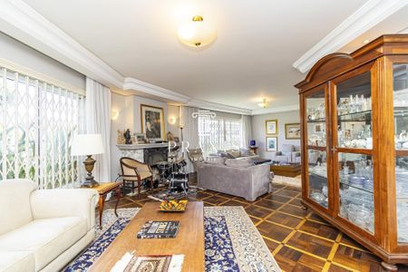 3_photo/94dce6af1b.b4b4ea4450a4f201-ATLAS-af4497db-0a6b-408c-bd93-71e24f41b1a6.jpg de casa à venda com 4 quartos, 300m² em São Francisco, Curitiba