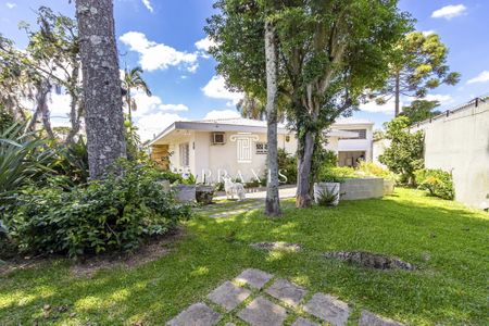 48_photo/94dce6af1b.b4b4ea4450a4f201-ATLAS-afe75ea6-550d-4ddc-9b36-ca433bc8d804.jpg de casa à venda com 4 quartos, 300m² em São Francisco, Curitiba