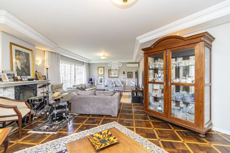 2_photo/94dce6af1b.b4b4ea4450a4f201-ATLAS-bb111d4b-15dd-4b40-8c00-b31bee8964b4.jpg de casa à venda com 4 quartos, 300m² em São Francisco, Curitiba