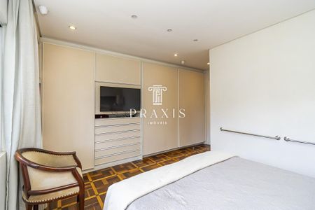 23_photo/94dce6af1b.b4b4ea4450a4f201-ATLAS-fd7646bd-a0d9-4794-a35a-06d8592f4aa3.jpg de casa à venda com 4 quartos, 300m² em São Francisco, Curitiba