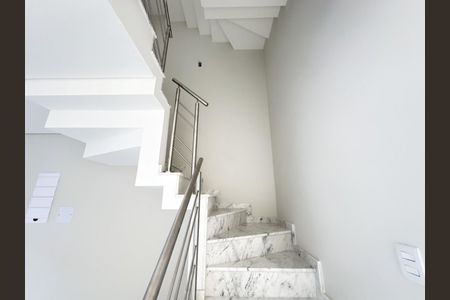 7_photo/94dce6af81.d089674a9b2a0c73-ATLAS-19ed2b3c-69c8-4ff4-9119-2cea05b1fc01.jpg de casa à venda com 4 quartos, 195m² em Bom Retiro, Curitiba