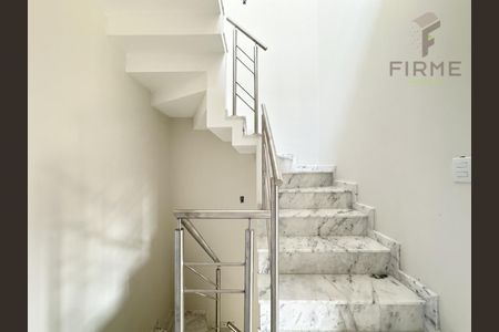 8_photo/94dce6af81.d089674a9b2a0c73-ATLAS-1e26307c-b0c5-40f1-97b8-bf1a4e00bc3c.jpg de casa à venda com 4 quartos, 195m² em Bom Retiro, Curitiba