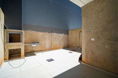 2_photo/94dce6af81.d089674a9b2a0c73-ATLAS-2013ee44-e3a0-4cfc-8a32-33311e199e8d.jpg de casa à venda com 4 quartos, 195m² em Bom Retiro, Curitiba