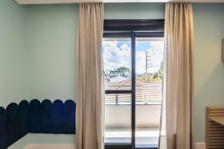 8_photo/94dce6af9b.8359bf70ecff7ce1-ATLAS-3851e883-decf-49a2-94b8-a3e26f4f3ed6.jpg de casa à venda com 3 quartos, 189m² em Ahú, Curitiba