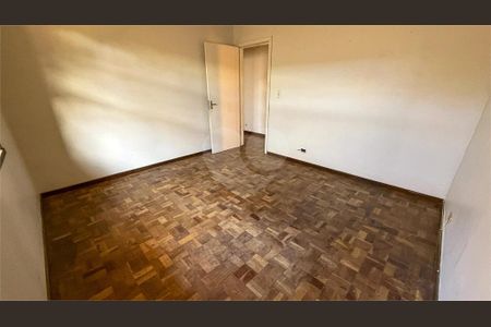 6_photo/94dce6afcf.59b9fa3339c8dcb8-ATLAS-875541c7-000e-4d99-b2b1-2c44fe3a5960.jpg de casa à venda com 4 quartos, 192m² em Bom Retiro, Curitiba