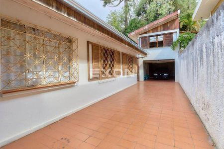 5_photo/94dce6afcf.59b9fa3339c8dcb8-ATLAS-dffdee15-f476-4a4e-9848-cdeb576dea44.jpg de casa à venda com 3 quartos, 483m² em Bom Retiro, Curitiba