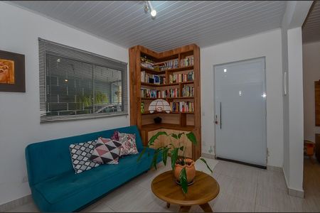 6_photo/94dce6b0bf.c74d3e0c457d7f23-ATLAS-fe50651a-4e57-4aff-9b97-32da035d59fe.jpg de casa à venda com 3 quartos, 153m² em Pilarzinho, Curitiba