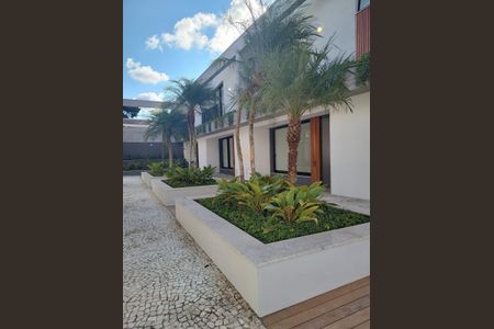 5_photo/94dce6b18d.a892282596e1aa91-ATLAS-dddd1ae9-c183-4f68-9c8b-bd887a9a3b8e.jpg de casa à venda com 3 quartos, 204m² em Bom Retiro, Curitiba