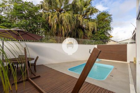 11_photo/94dce6b1d9.ce916756658d86d0-ATLAS-5256de7b-0839-4e6e-b48a-cbe939f3b375.jpg de casa à venda com 3 quartos, 254m² em Bom Retiro, Curitiba
