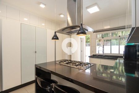 2_photo/94dce6b1d9.ce916756658d86d0-ATLAS-8eb9b9d8-db0b-4ff7-9039-e99caa62c64f.jpg de casa à venda com 3 quartos, 254m² em Bom Retiro, Curitiba