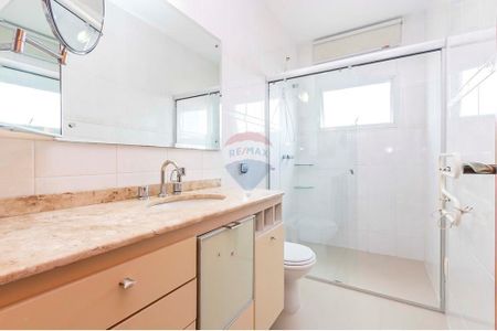 37_photo/94dce6b1e1.01061cb6ad72014f-ATLAS-1c83935e-ede7-41f9-8e37-dfe6b688d6b4.jpg de casa à venda com 3 quartos, 282m² em Bom Retiro, Curitiba