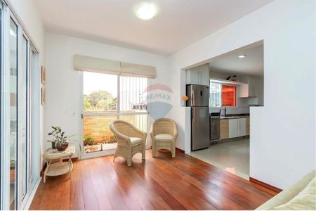 11_photo/94dce6b1e1.01061cb6ad72014f-ATLAS-33e9c2c6-cc92-4559-b39c-cfd4c40efd9a.jpg de casa à venda com 3 quartos, 282m² em Bom Retiro, Curitiba