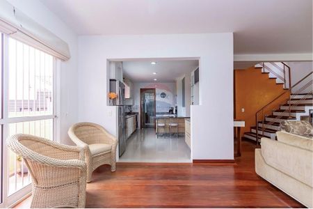 10_photo/94dce6b1e1.01061cb6ad72014f-ATLAS-57c6bbf2-8801-4b7a-bc82-0e5aa1ac0430.jpg de casa à venda com 3 quartos, 282m² em Bom Retiro, Curitiba