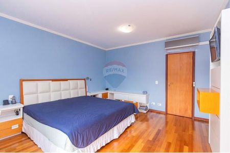 25_photo/94dce6b1e1.01061cb6ad72014f-ATLAS-634d4533-a319-4eb3-a4aa-cb198191f76d.jpg de casa à venda com 3 quartos, 282m² em Bom Retiro, Curitiba