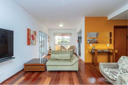 7_photo/94dce6b1e1.01061cb6ad72014f-ATLAS-7dc39f18-e744-4ac1-b5f6-bf3f1a722775.jpg de casa à venda com 3 quartos, 282m² em Bom Retiro, Curitiba