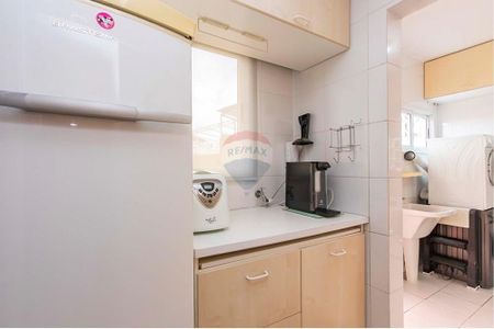 20_photo/94dce6b1e1.01061cb6ad72014f-ATLAS-a67e31a0-9b9c-4fa5-845c-0a499e0bf81c.jpg de casa à venda com 3 quartos, 282m² em Bom Retiro, Curitiba