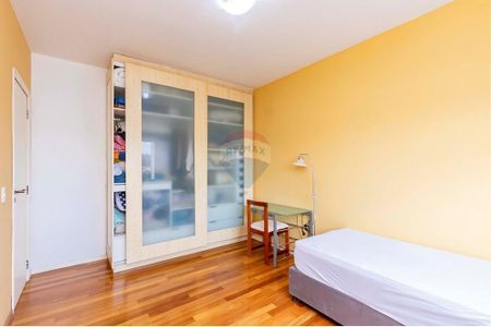 32_photo/94dce6b1e1.01061cb6ad72014f-ATLAS-bb98be41-0db0-417f-b5b9-a172fe0f2345.jpg de casa à venda com 3 quartos, 282m² em Bom Retiro, Curitiba