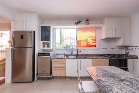 16_photo/94dce6b1e1.01061cb6ad72014f-ATLAS-dc3d2466-6c04-4dd9-a33d-6de4f97b2c45.jpg de casa à venda com 3 quartos, 282m² em Bom Retiro, Curitiba