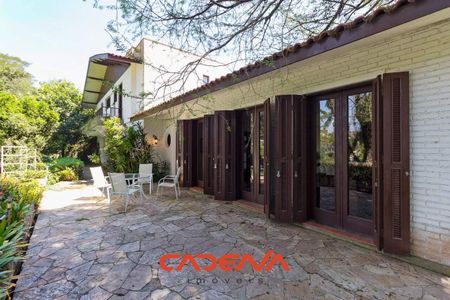 4_photo/94dce6b219.131c711fc740dfc3-ATLAS-187f683d-e955-4a90-a354-7bf51006bf70.jpg de casa à venda com 4 quartos, 2260m² em Bom Retiro, Curitiba