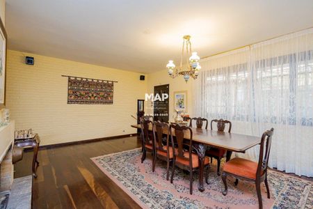 9_photo/94dce6b219.131c711fc740dfc3-ATLAS-42b7f057-4dc5-481b-bcf9-81278802d2b5.jpg de casa à venda com 5 quartos, 647m² em Bom Retiro, Curitiba