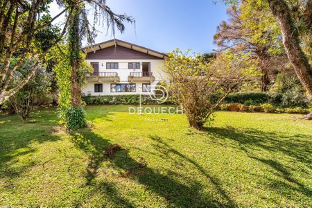 5_photo/94dce6b223.9de7452646ed1670-ATLAS-2c9cf3d6-c986-4e89-a78c-b31a0fbca5c4.jpg de casa à venda com 5 quartos, 473m² em Bom Retiro, Curitiba