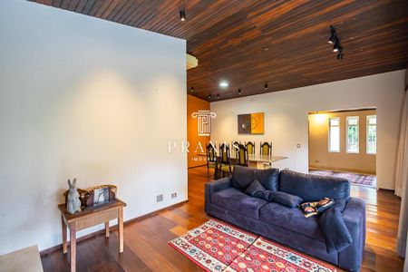 11_photo/94dce6b26d.23768ecd2345819f-ATLAS-6cfc85ab-fbac-4e92-8b34-9f174e8e11d9.jpg de casa para alugar com 4 quartos, 445m² em Bom Retiro, Curitiba