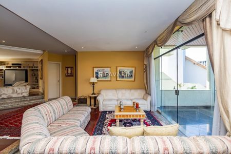 18_photo/94dce6b2b3.2589b1fd00b31c34-ATLAS-121007f3-5fe2-4e6e-ae09-fb54f4f078b6.jpg de casa à venda com 5 quartos, 768m² em Vista Alegre, Curitiba