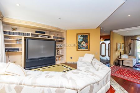 15_photo/94dce6b2b3.2589b1fd00b31c34-ATLAS-86c1b744-15f0-4e85-be90-be2d8bd281f9.jpg de casa à venda com 5 quartos, 768m² em Vista Alegre, Curitiba