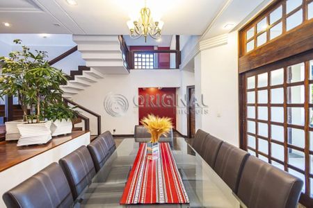 8_photo/94dce6b315.3c20d05746a6d1b7-ATLAS-280cc69e-6b84-4889-8db1-c3fea5835fb3.jpg de casa à venda com 5 quartos, 455m² em Bom Retiro, Curitiba
