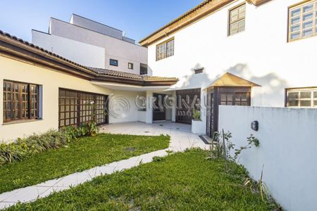 45_photo/94dce6b315.3c20d05746a6d1b7-ATLAS-d6f12ee9-4b44-4f2a-8d7b-33a9ca2235dc.jpg de casa à venda com 5 quartos, 455m² em Bom Retiro, Curitiba