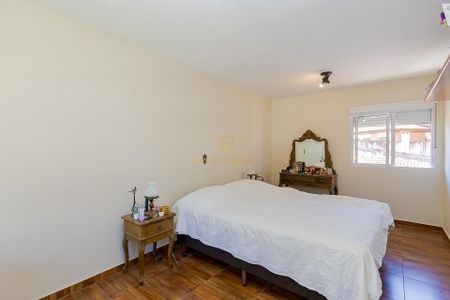 42_photo/94dce6b323.c0bea4b5ffc17265-ATLAS-5d5bc7bf-6b44-42bb-820c-bf77b0640f8d.jpg de casa à venda com 3 quartos, 315m² em Bom Retiro, Curitiba