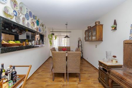 25_photo/94dce6b323.c0bea4b5ffc17265-ATLAS-e61cdcb5-65f2-47be-9897-98f3b4a58aed.jpg de casa à venda com 3 quartos, 315m² em Bom Retiro, Curitiba