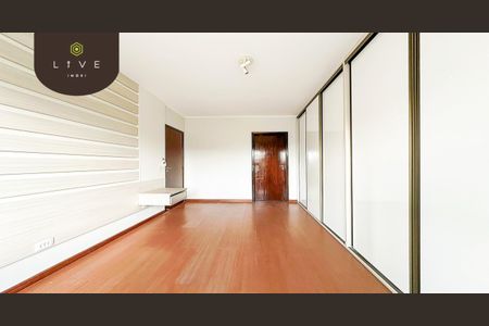 10_photo/94dce6b3b3.9e8826600a2f05bd-ATLAS-51731cd5-06d2-4467-b99e-355470fa46b2.jpg de casa à venda com 4 quartos, 191m² em Bom Retiro, Curitiba