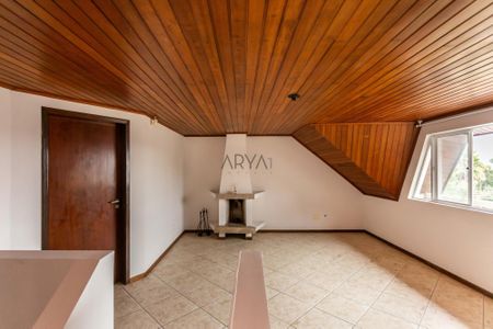 31_photo/94dce6b3b3.9e8826600a2f05bd-ATLAS-8f76f2a7-9084-425c-be49-ce977ed8341d.jpg de casa à venda com 4 quartos, 191m² em Bom Retiro, Curitiba