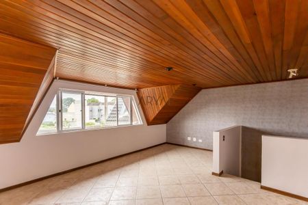 30_photo/94dce6b3b3.9e8826600a2f05bd-ATLAS-a4166217-bdd6-4af1-9680-705aada2b27c.jpg de casa à venda com 4 quartos, 191m² em Bom Retiro, Curitiba