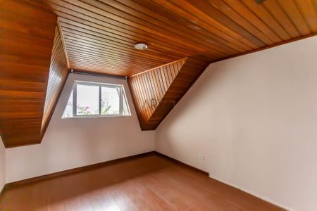 27_photo/94dce6b3b3.9e8826600a2f05bd-ATLAS-b0699cc0-4e57-4d04-b408-c4159bbfdafd.jpg de casa à venda com 4 quartos, 191m² em Bom Retiro, Curitiba