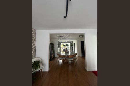 2_photo/94dce6b3bd.7a69ff73eb43ff8d-ATLAS-7618dad4-23f4-4394-8e5c-4b91d3b3c9ac.jpg de casa à venda com 5 quartos, 238m² em Pilarzinho, Curitiba