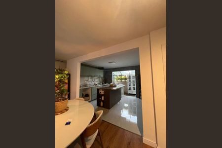 12_photo/94dce6b3bd.7a69ff73eb43ff8d-ATLAS-802b1f0e-0575-486f-a6e6-ae8bfff87ce9.jpg de casa à venda com 5 quartos, 238m² em Pilarzinho, Curitiba