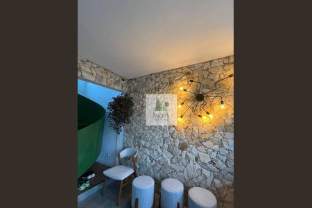 11_photo/94dce6b3bd.7a69ff73eb43ff8d-ATLAS-a553464e-14cf-4efe-85c5-595ce851178e.jpg de casa à venda com 5 quartos, 238m² em Pilarzinho, Curitiba