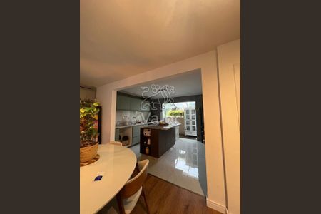 5_photo/94dce6b3bd.7a69ff73eb43ff8d-ATLAS-e54479d0-4b9b-41f1-95d2-26032d7da5da.jpg de casa à venda com 5 quartos, 238m² em Pilarzinho, Curitiba