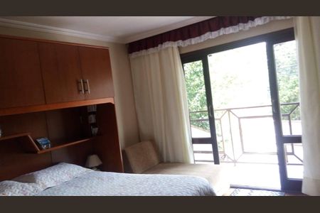 11_photo/94dce6b3f5.0abb473e952761da-ATLAS-eb3c64db-e778-4a58-ba3b-00f955b756b9.jpg de casa à venda com 4 quartos, 263m² em Pilarzinho, Curitiba