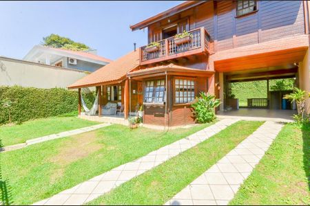 4_photo/94dce6b3f9.cc80a849dbb3670d-ATLAS-16fcf901-762b-4d8b-8d91-363bd27cf208.jpg de casa à venda com 3 quartos, 252m² em Pilarzinho, Curitiba