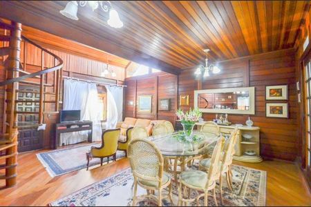 6_photo/94dce6b3f9.cc80a849dbb3670d-ATLAS-68c7d7ac-f71b-435a-a7df-4fa44d6a3b62.jpg de casa à venda com 3 quartos, 252m² em Pilarzinho, Curitiba