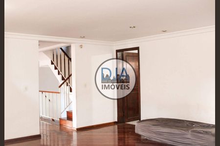 7_photo/94dce6b47d.98319c766f537efd-ATLAS-30ce2ee8-c88e-4fe7-a1b1-d95e17ffe3fa.jpg de casa à venda com 6 quartos, 352m² em Pilarzinho, Curitiba