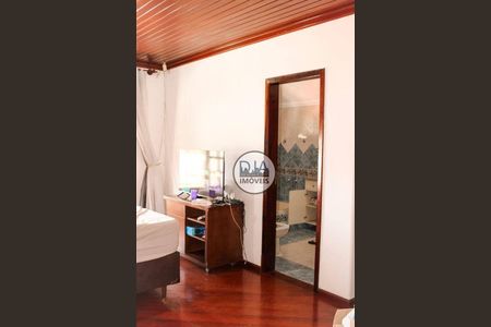 48_photo/94dce6b47d.98319c766f537efd-ATLAS-5099d085-be69-4a6f-a1de-296fe6502eac.jpg de casa à venda com 6 quartos, 352m² em Pilarzinho, Curitiba