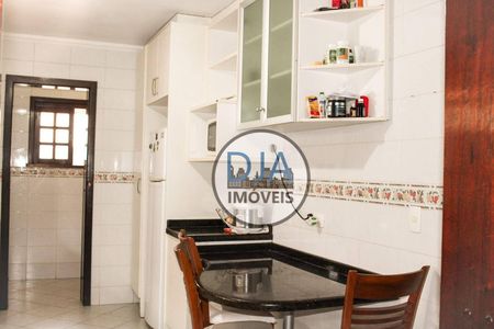 16_photo/94dce6b47d.98319c766f537efd-ATLAS-b1df7983-a37c-4e63-b3f7-219c2d5412d6.jpg de casa à venda com 6 quartos, 352m² em Pilarzinho, Curitiba