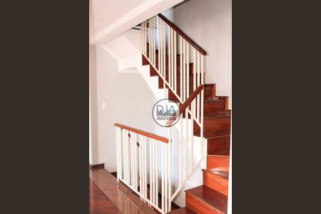 3_photo/94dce6b47d.98319c766f537efd-ATLAS-ecb30cbe-b009-4a7d-93e7-4649acbc22d5.jpg de casa à venda com 6 quartos, 352m² em Pilarzinho, Curitiba