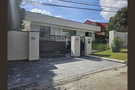 42_photo/94dce6b6c1.7954feb32d1ae247-ATLAS-3c049021-e3dd-4343-9708-28d7f9d9f6ef.jpg de casa à venda com 4 quartos, 320m² em Pilarzinho, Curitiba